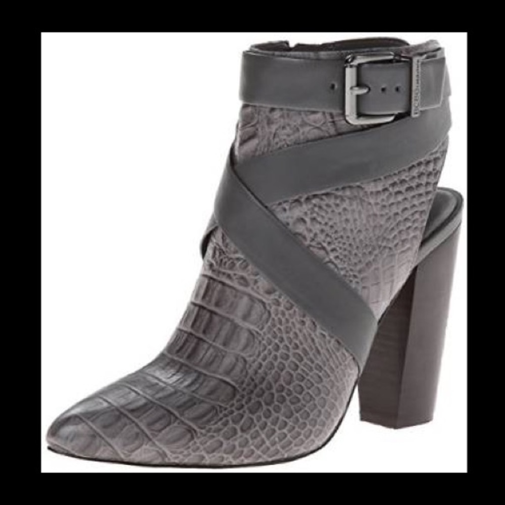 BCBG Cutout Booties EUC
